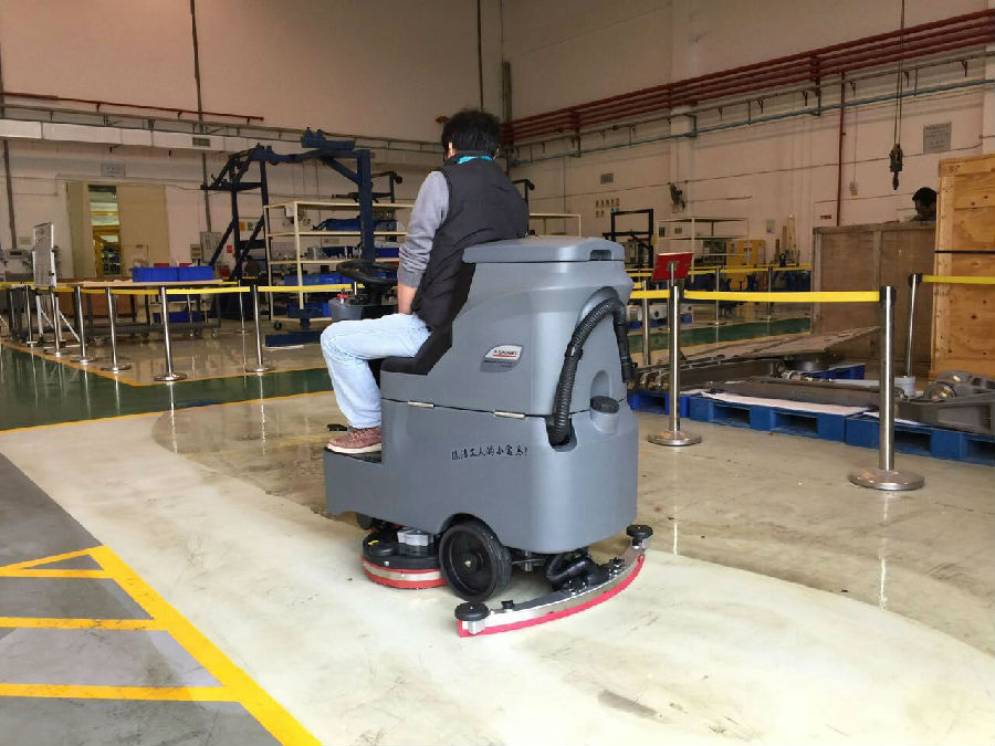 大理石地面用洗地機(jī)效果會(huì)更好.jpg 大理石地面用洗地機(jī)效果會(huì)更好.jpg